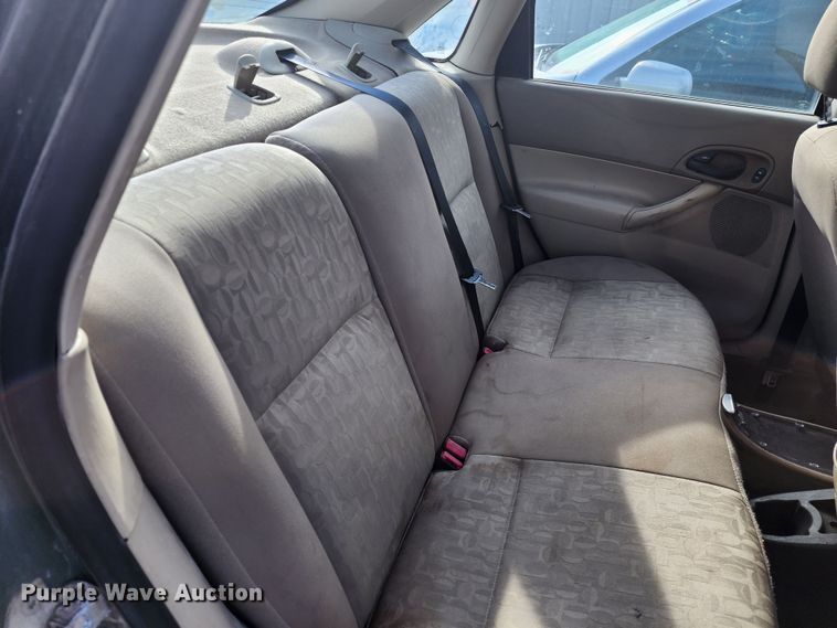 image for item JW9921 2005 Ford Focus ZX4 SE