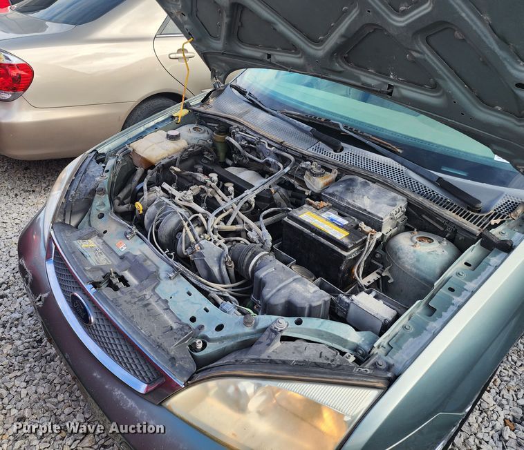 image for item JW9921 2005 Ford Focus ZX4 SE