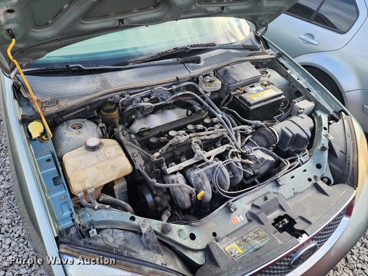 image for item JW9921 2005 Ford Focus ZX4 SE