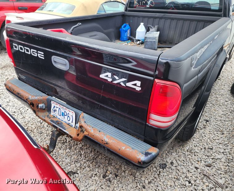 image for item JW9922 2000 Dodge Dakota  Club Cab pickup truck