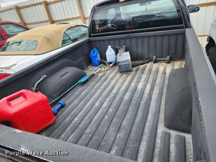 image for item JW9922 2000 Dodge Dakota  Club Cab pickup truck