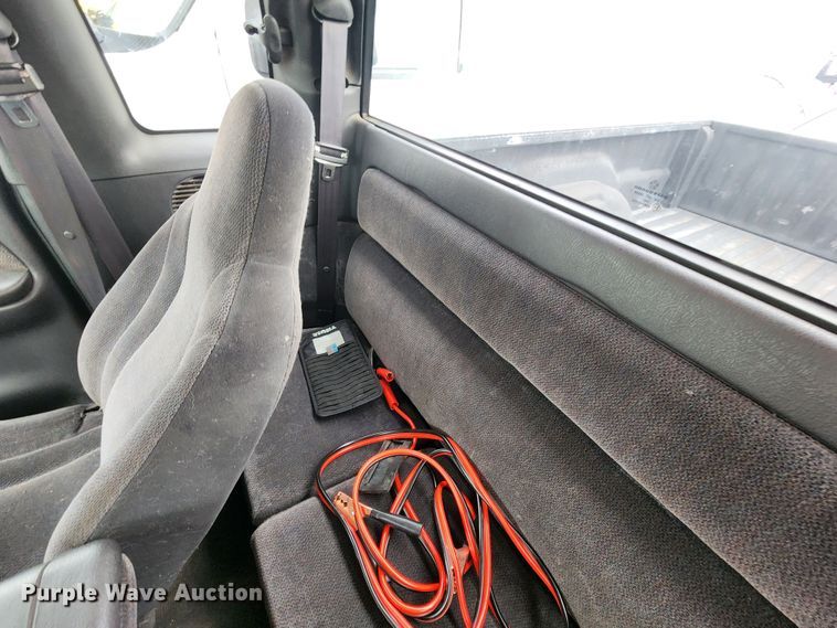 image for item JW9922 2000 Dodge Dakota  Club Cab pickup truck