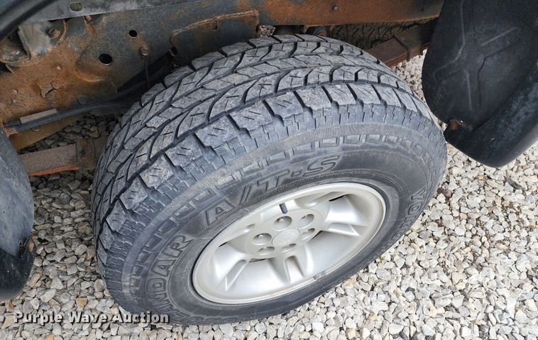 image for item JW9922 2000 Dodge Dakota  Club Cab pickup truck