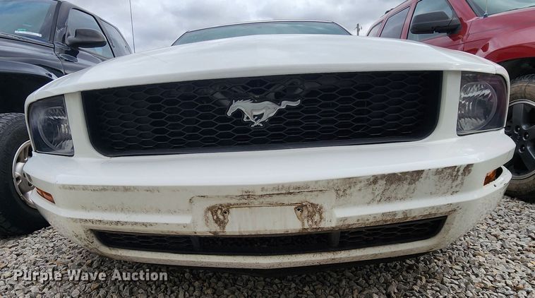 image for item JW9923 2008 Ford Mustang  convertible