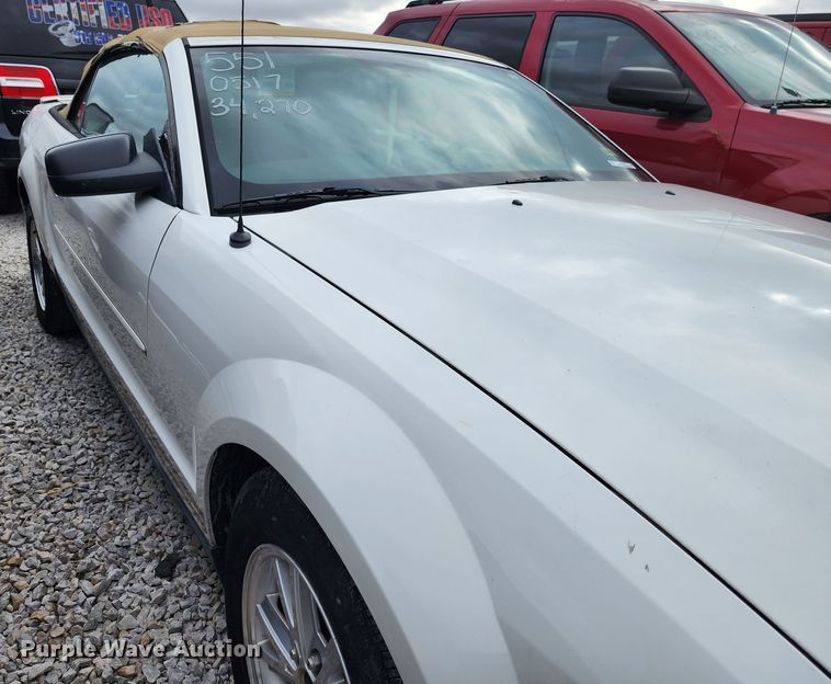 image for item JW9923 2008 Ford Mustang  convertible