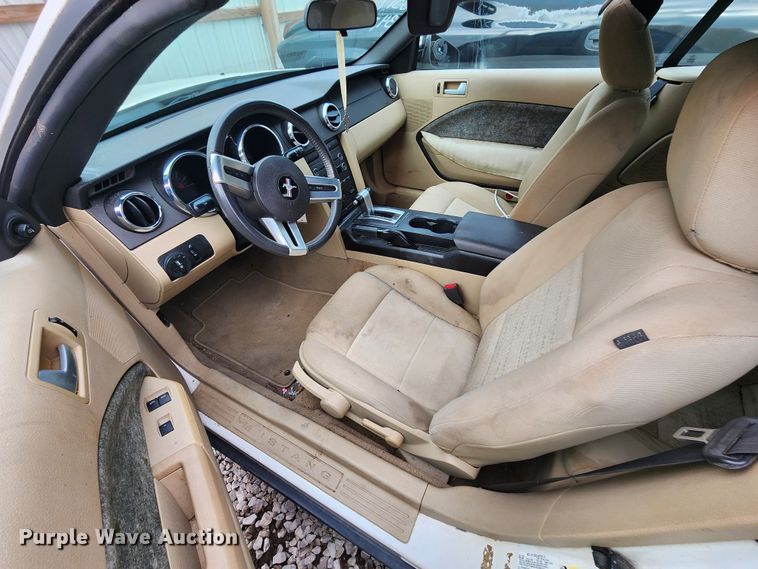 image for item JW9923 2008 Ford Mustang  convertible