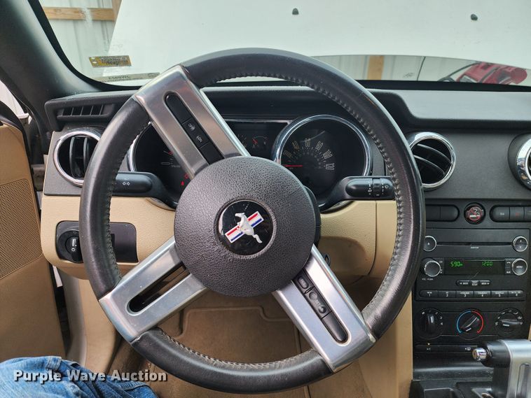 image for item JW9923 2008 Ford Mustang  convertible