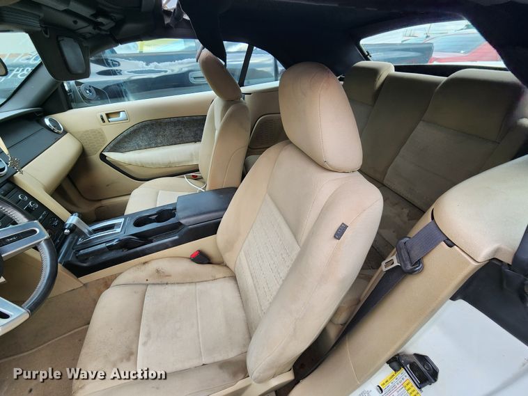 image for item JW9923 2008 Ford Mustang  convertible