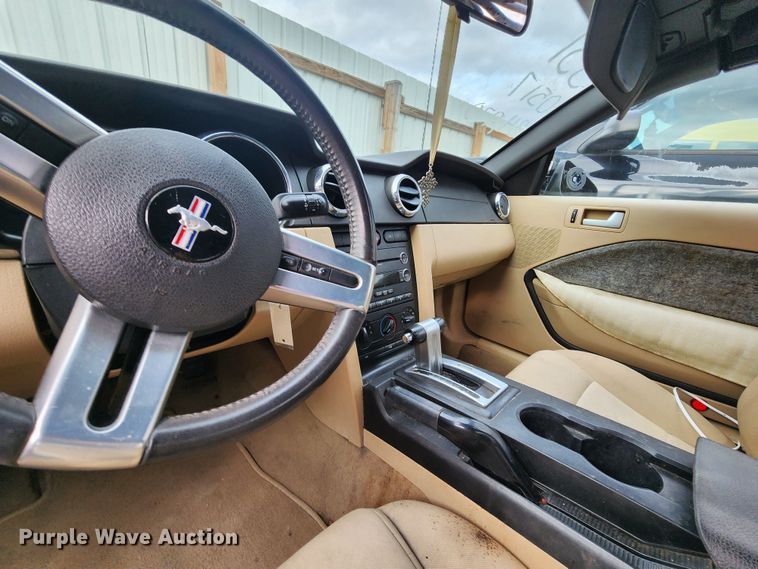 image for item JW9923 2008 Ford Mustang  convertible