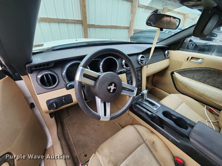 image for item JW9923 2008 Ford Mustang  convertible