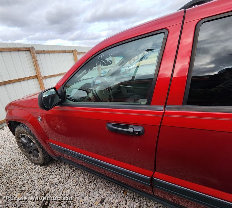 image for item JW9924 2005 Jeep Grand Cherokee Laredo  SUV