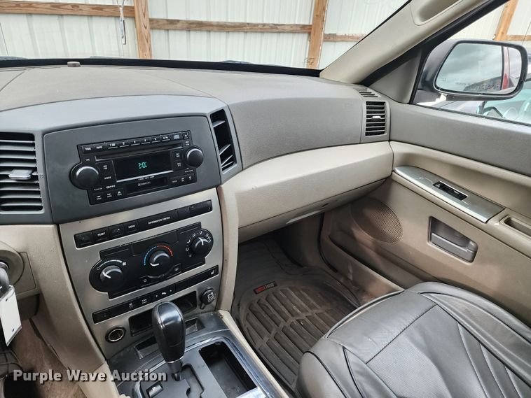 image for item JW9924 2005 Jeep Grand Cherokee Laredo  SUV