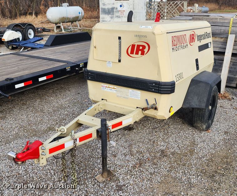 image for item JW9931 2001 Ingersoll Rand P185  air compressor