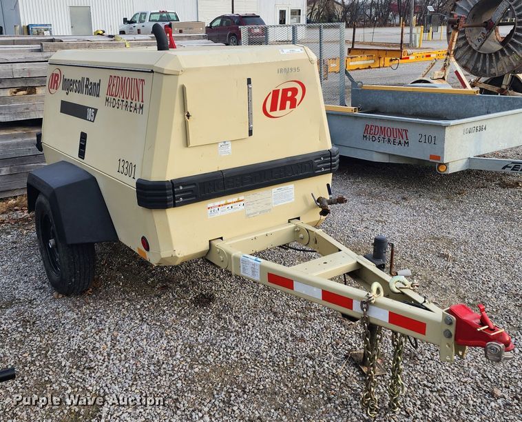 image for item JW9931 2001 Ingersoll Rand P185  air compressor