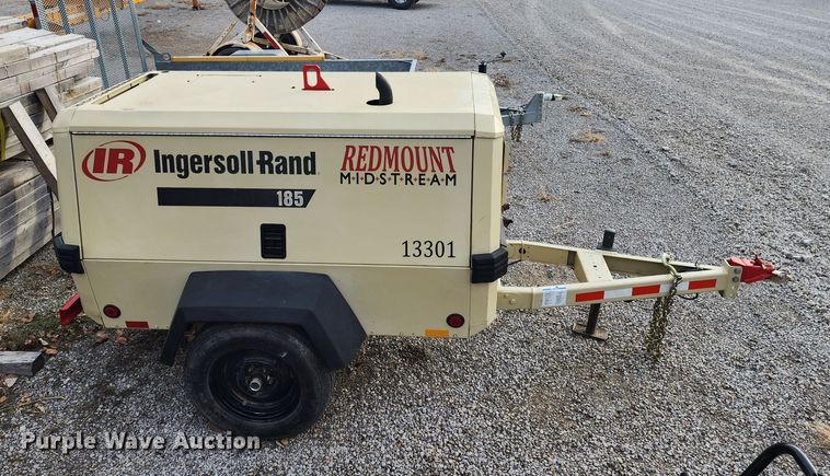 image for item JW9931 2001 Ingersoll Rand P185  air compressor