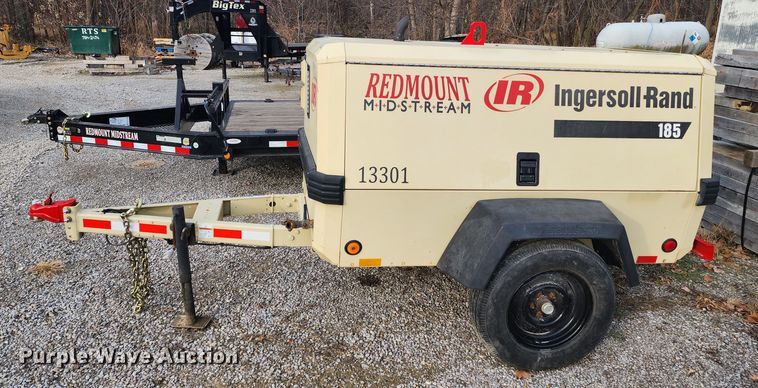 image for item JW9931 2001 Ingersoll Rand P185  air compressor