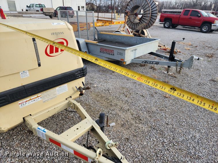 image for item JW9931 2001 Ingersoll Rand P185  air compressor