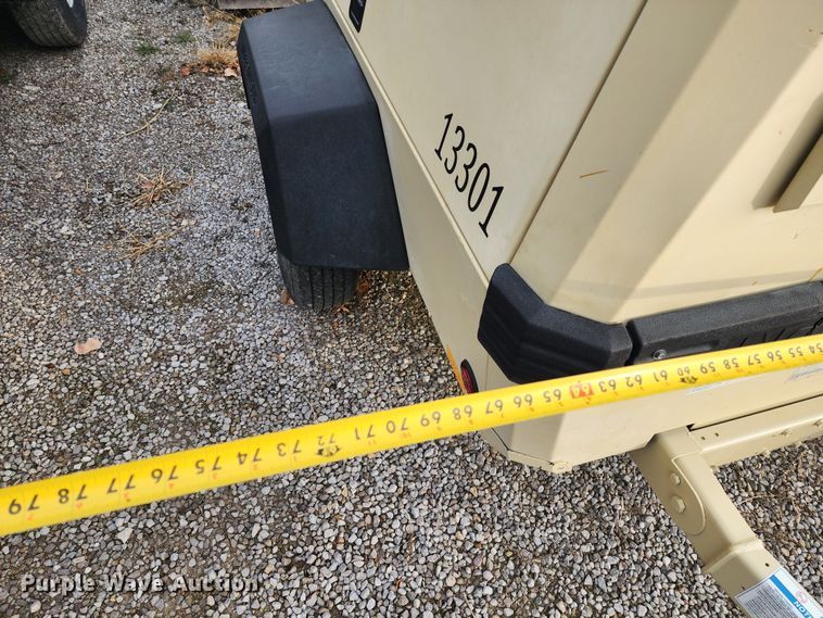 image for item JW9931 2001 Ingersoll Rand P185  air compressor