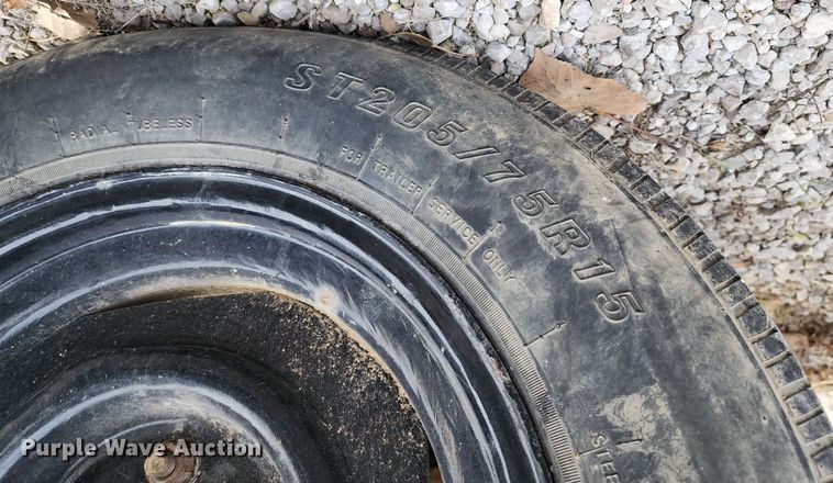 image for item JW9931 2001 Ingersoll Rand P185  air compressor