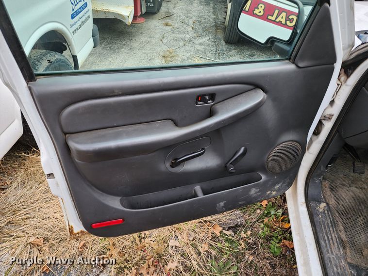 image for item JW9942 2006 Chevrolet Silverado 1500  pickup truck