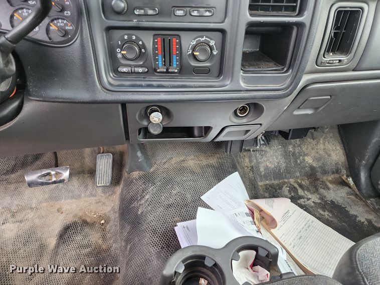 image for item JW9942 2006 Chevrolet Silverado 1500  pickup truck