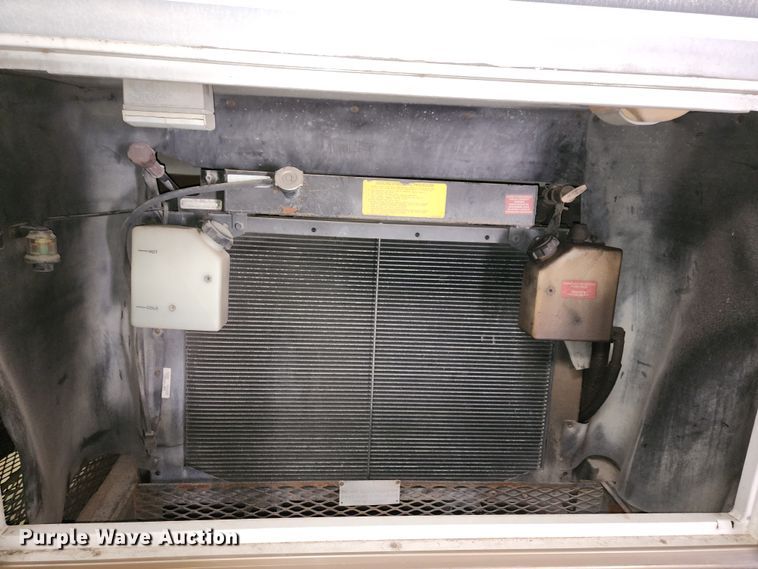 image for item JW9945 2000 Fleetwood Bounder  RV