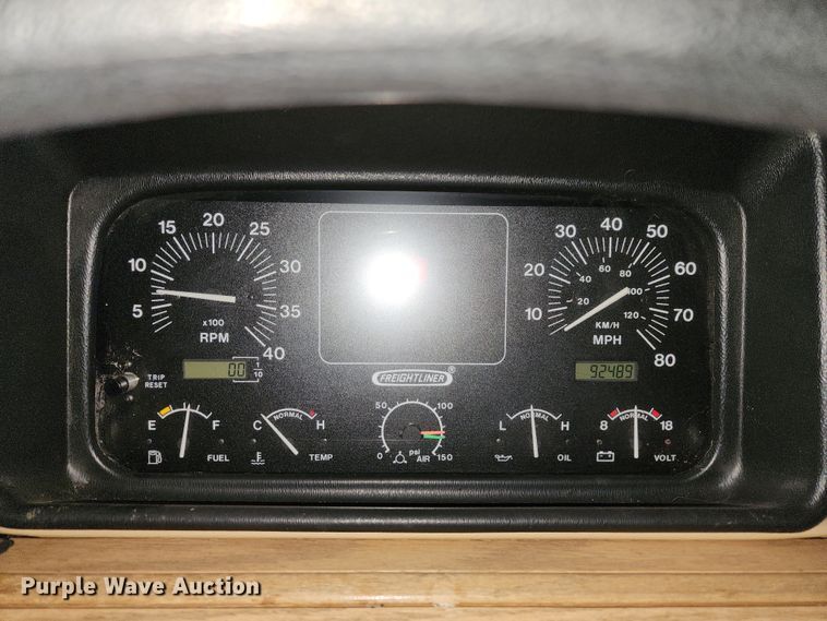 image for item JW9945 2000 Fleetwood Bounder  RV