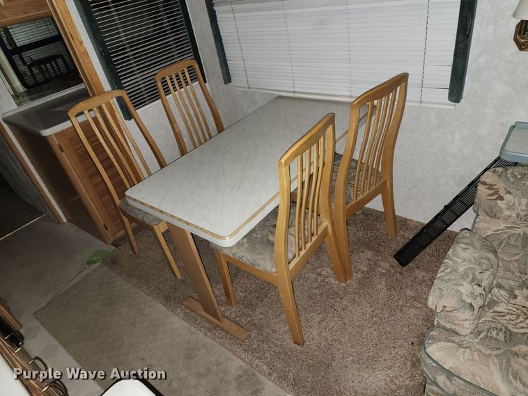 image for item JW9945 2000 Fleetwood Bounder  RV