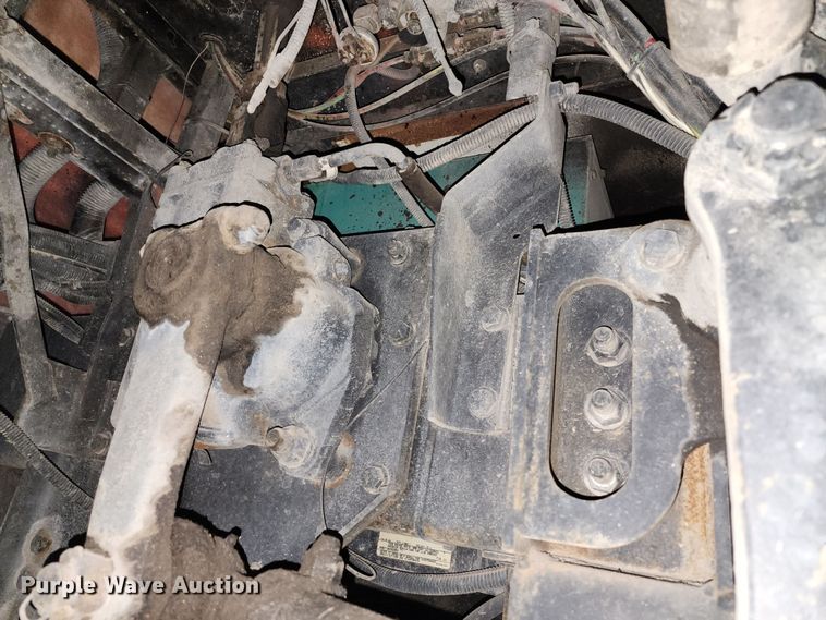 image for item JW9945 2000 Fleetwood Bounder  RV