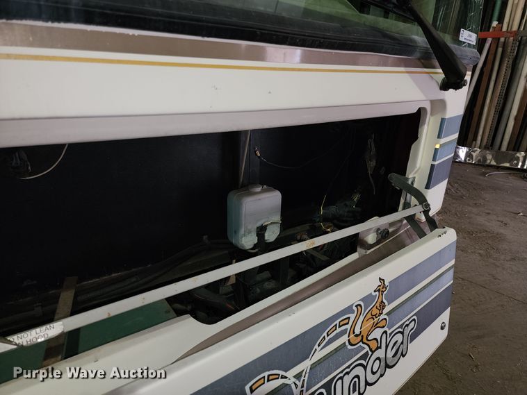 image for item JW9945 2000 Fleetwood Bounder  RV