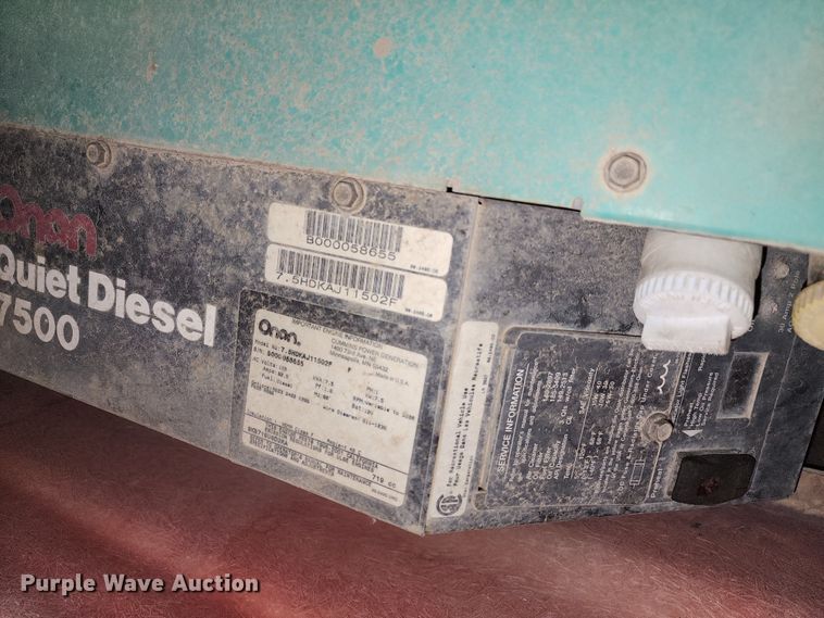 image for item JW9945 2000 Fleetwood Bounder  RV