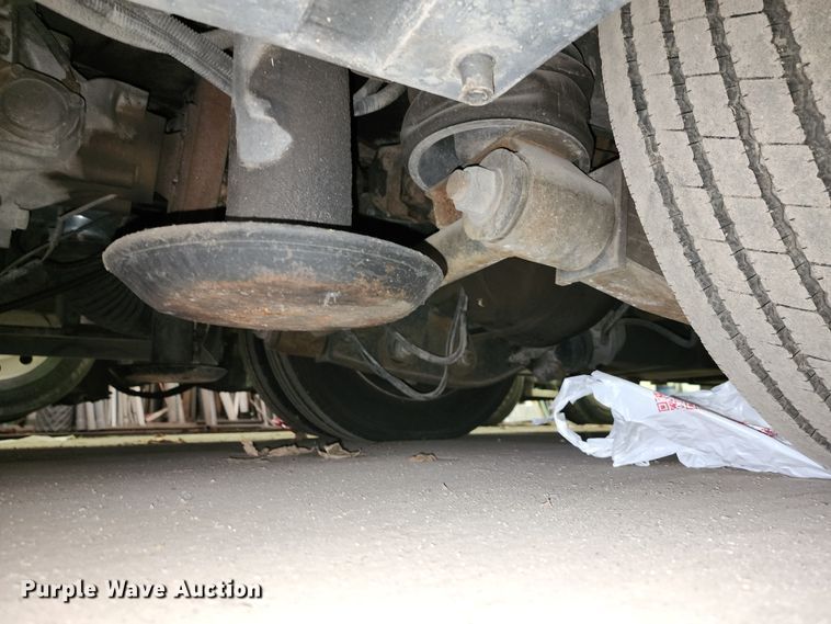 image for item JW9945 2000 Fleetwood Bounder  RV