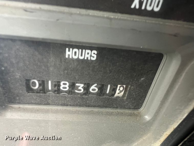 image for item KF9728 1998 International 4900  refuse truck