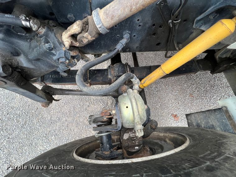 image for item KF9728 1998 International 4900  refuse truck