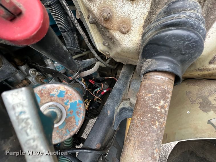 image for item KF9728 1998 International 4900  refuse truck