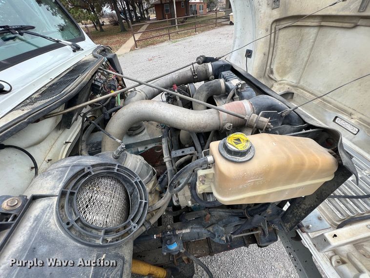 image for item KF9728 1998 International 4900  refuse truck