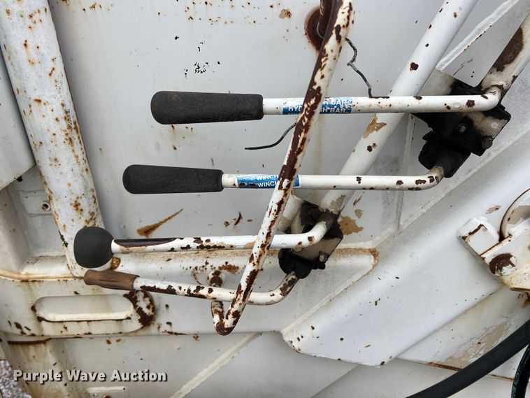 image for item KF9728 1998 International 4900  refuse truck