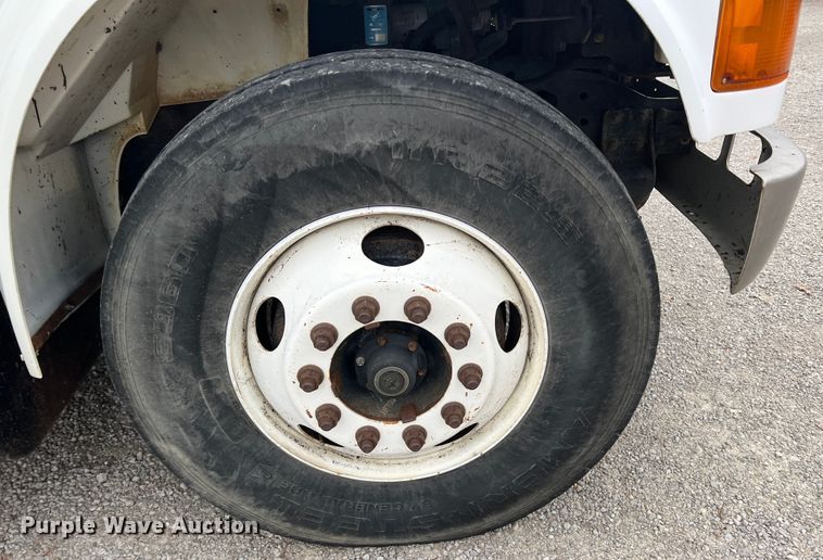 image for item KF9728 1998 International 4900  refuse truck