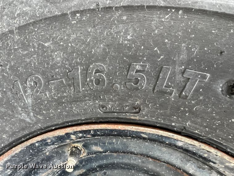 image for item KF9728 1998 International 4900  refuse truck