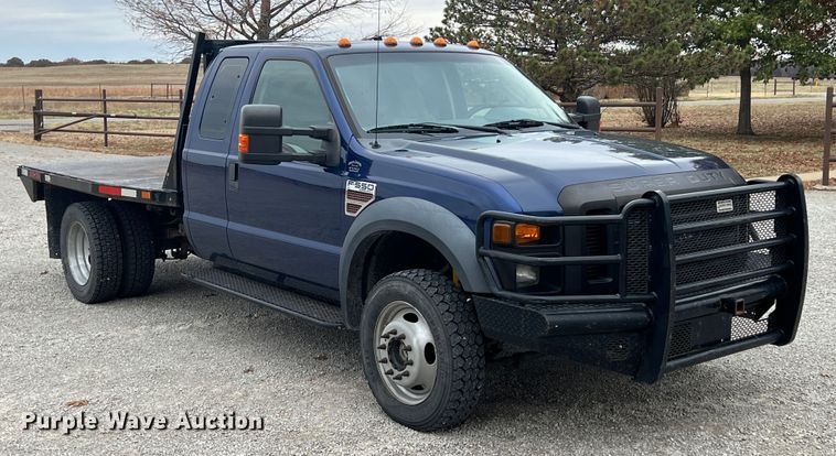 image for item KF9729 2010 Ford F550 Super Duty  SuperCab flatbed truck