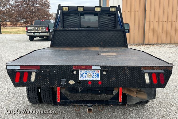 image for item KF9729 2010 Ford F550 Super Duty  SuperCab flatbed truck