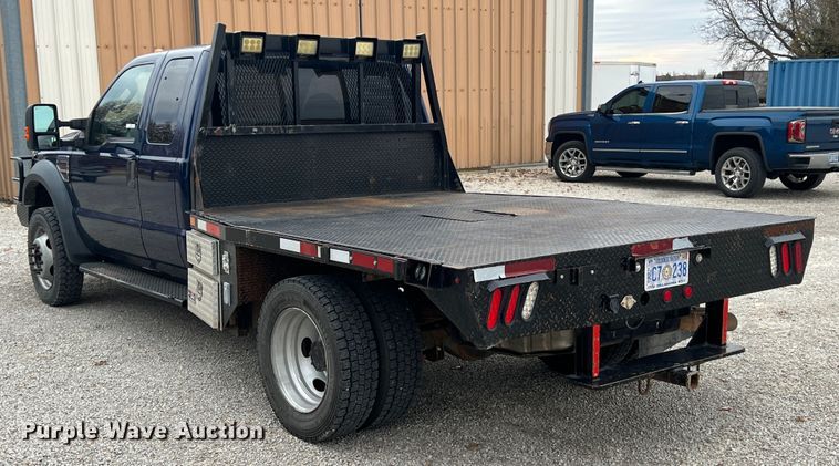 image for item KF9729 2010 Ford F550 Super Duty  SuperCab flatbed truck