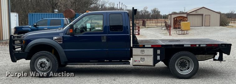 image for item KF9729 2010 Ford F550 Super Duty  SuperCab flatbed truck