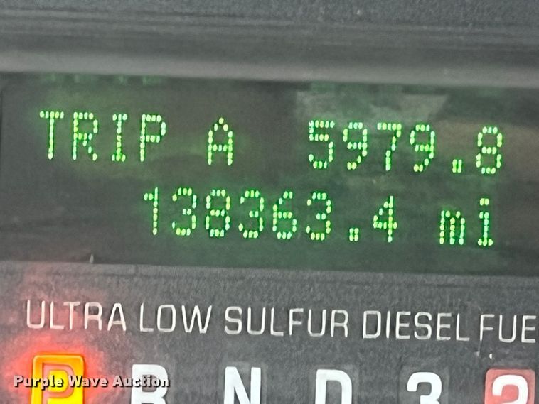 image for item KF9729 2010 Ford F550 Super Duty  SuperCab flatbed truck