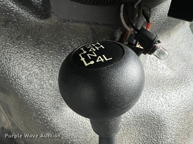 image for item KF9729 2010 Ford F550 Super Duty  SuperCab flatbed truck