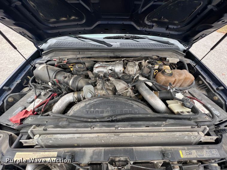 image for item KF9729 2010 Ford F550 Super Duty  SuperCab flatbed truck