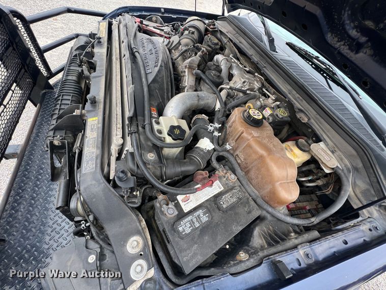 image for item KF9729 2010 Ford F550 Super Duty  SuperCab flatbed truck