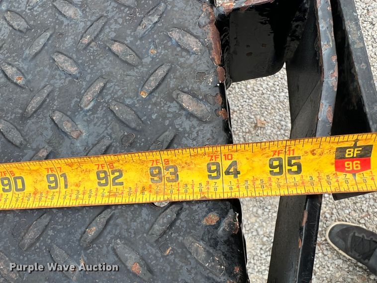 image for item KF9729 2010 Ford F550 Super Duty  SuperCab flatbed truck