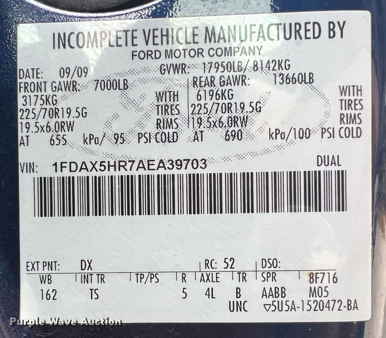 image for item KF9729 2010 Ford F550 Super Duty  SuperCab flatbed truck