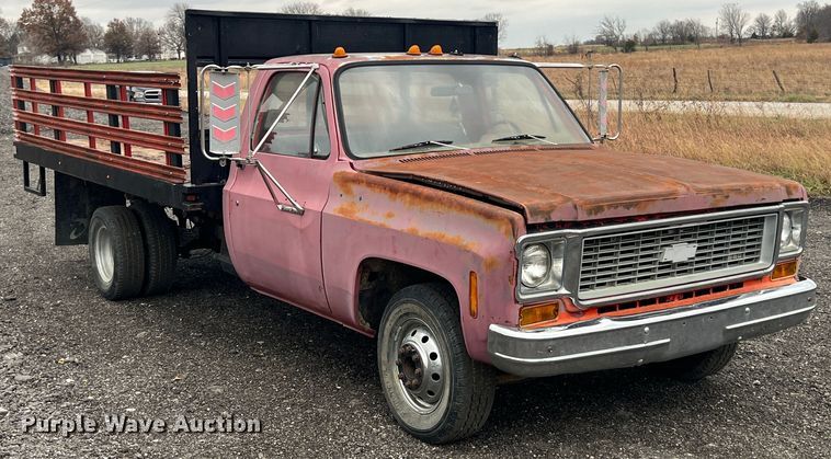 image for item KF9768 1974 Chevrolet C10  dump flatbed pickup truck